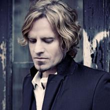 Arno Carstens